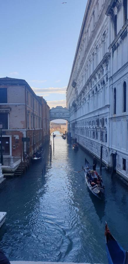 Ferienwohnung Magic Casanova Flat In The Heart Of Venedig Exterior foto